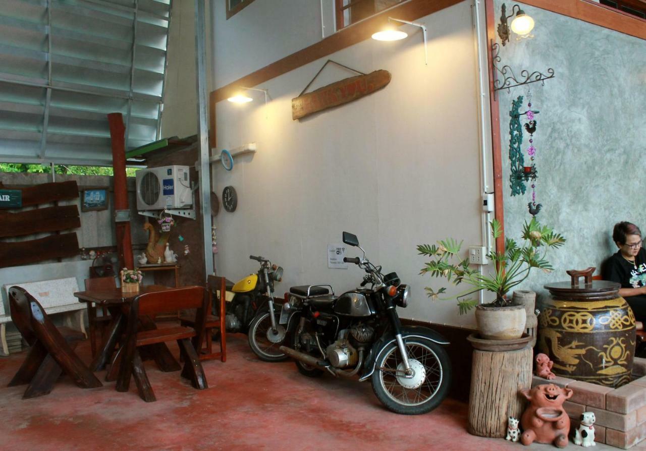 אמפווה Ban Khun Rin Homestay מראה חיצוני תמונה
